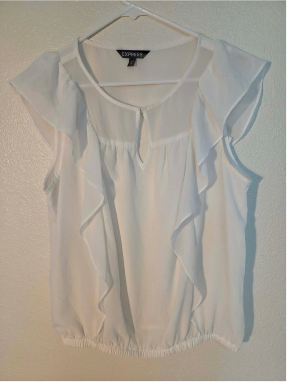 Express Women’s Ruffle Keyhole Chiffon Blouse Blouson Waist White Medium W-243